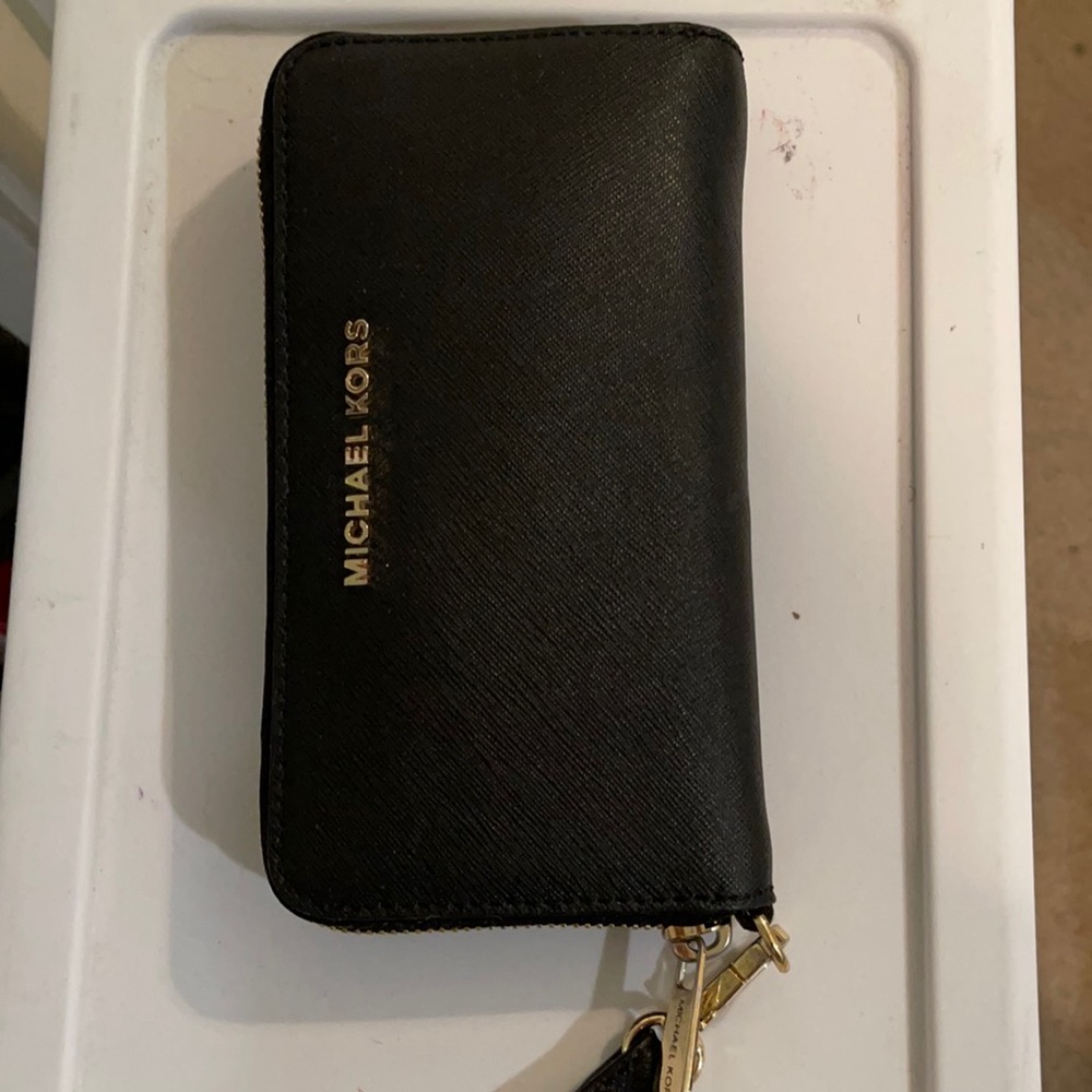 Michael kors wallet